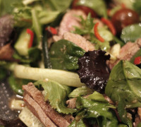 Nautakjöts salat með asísku ívafi