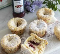 hindberjafylltar stórar muffins