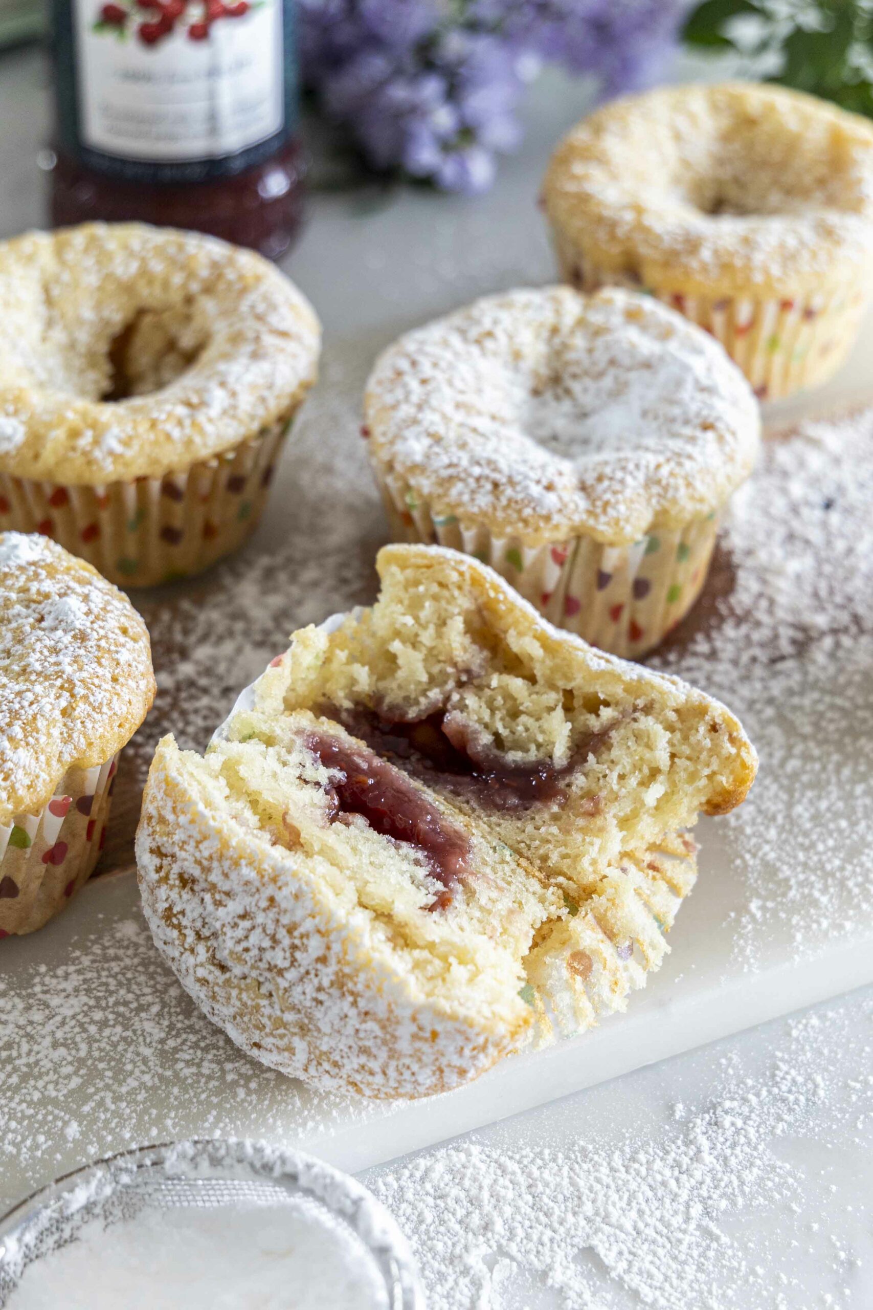 hindberjafylltar stórar muffins