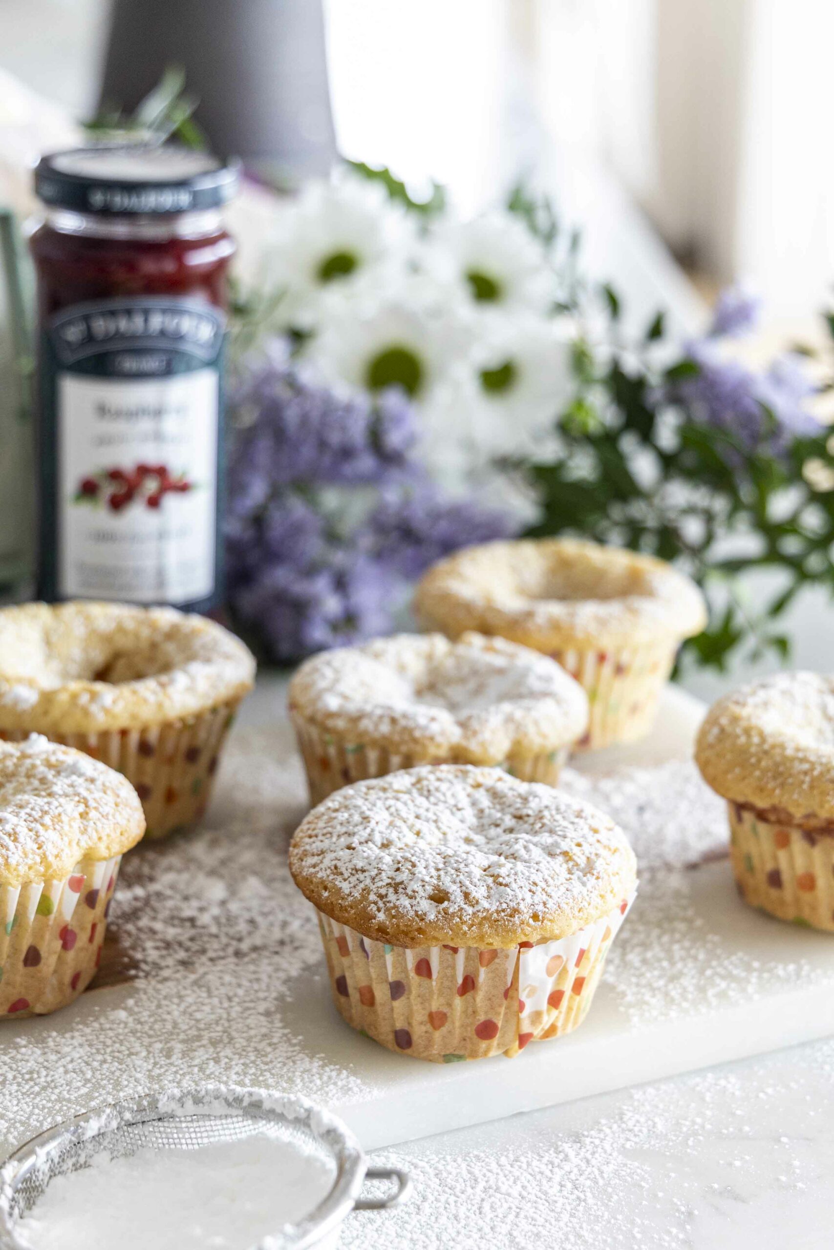 hindberjafylltar stórar muffins