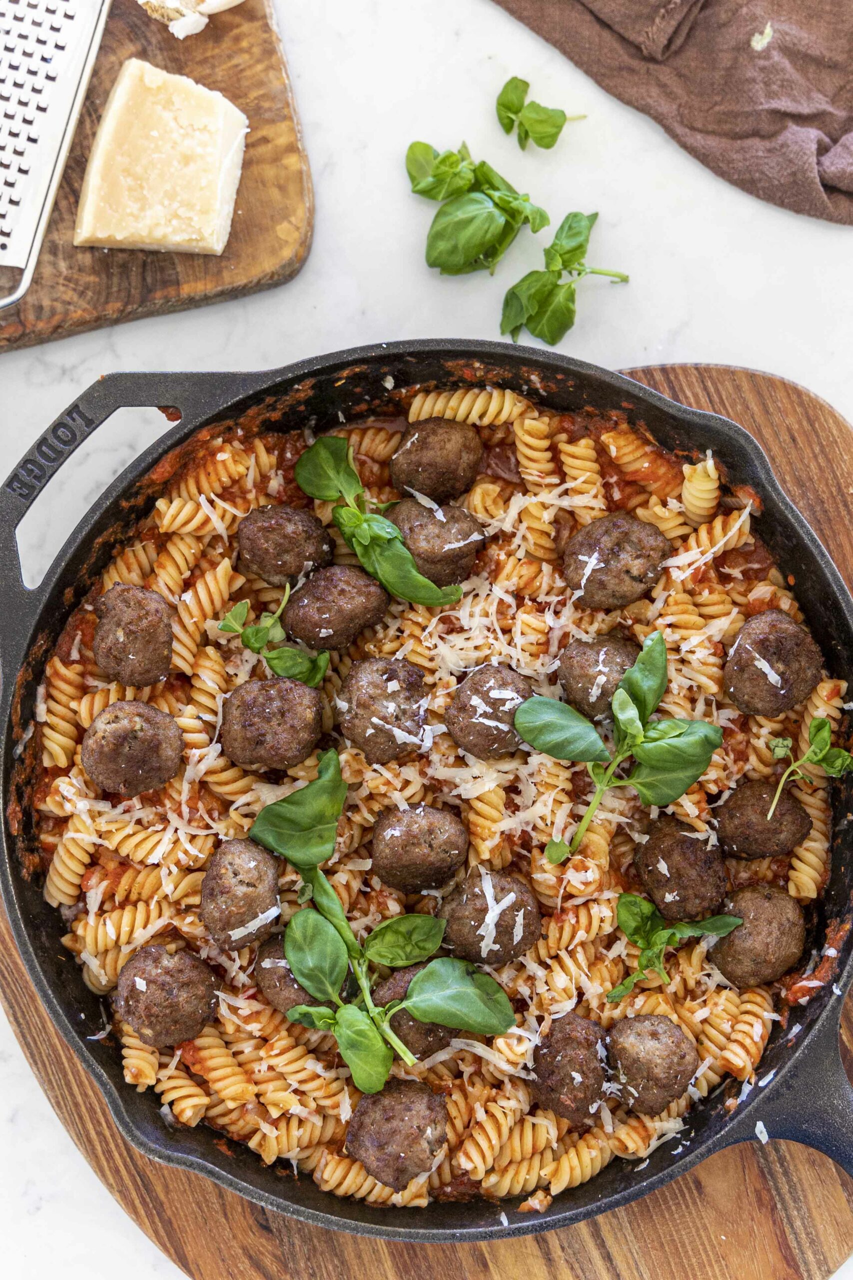 Kjötbollur og pasta