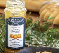 Bakaður camembert í marmelaði með stökkum pekan hnetum