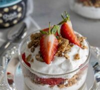 stracciatella jógúrt parfait