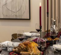 Kalkúnaveisla með öllu tilheyrandi stufffing/ kalkúna fyllingu, kalkúnasósu, sætkartöflumús, heimagerðu rauðkáli