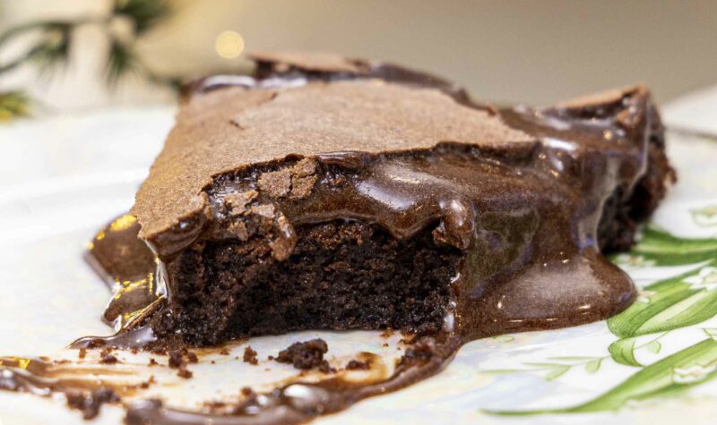 Brownie súkkulaðikaka með blautum toppi