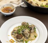 Mozzarella fylltar kjötbollur