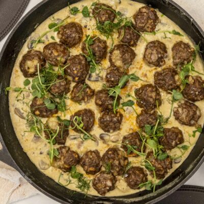 Mozzarella fylltar kjötbollur