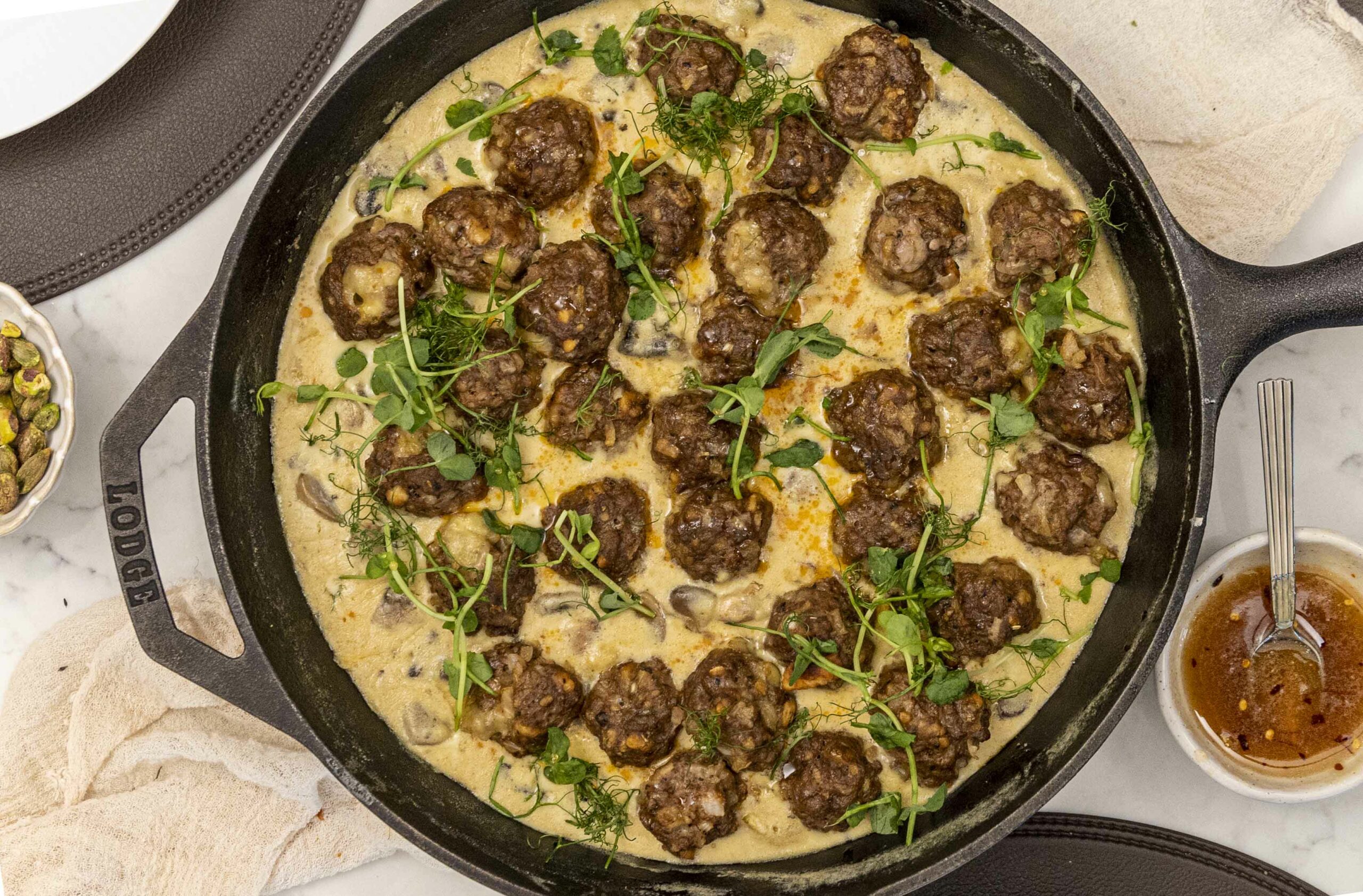 Mozzarella fylltar kjötbollur