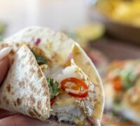 Fiski taco með fersku hrásalti og mangó sýrðum rjóma