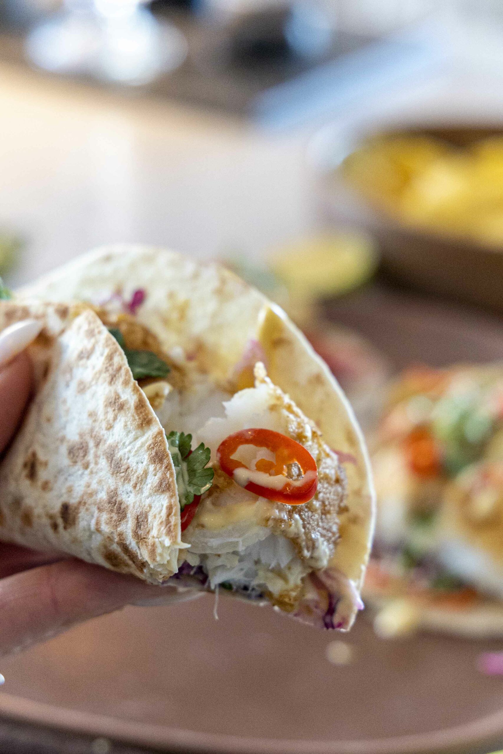 Fiski taco með fersku hrásalti og mangó sýrðum rjóma