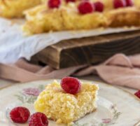 Vanillukaka með ostakökutoppi