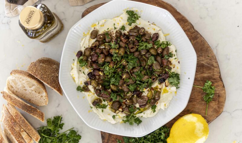 Ómótstæðileg rjómaosta og ólífu ídýfa