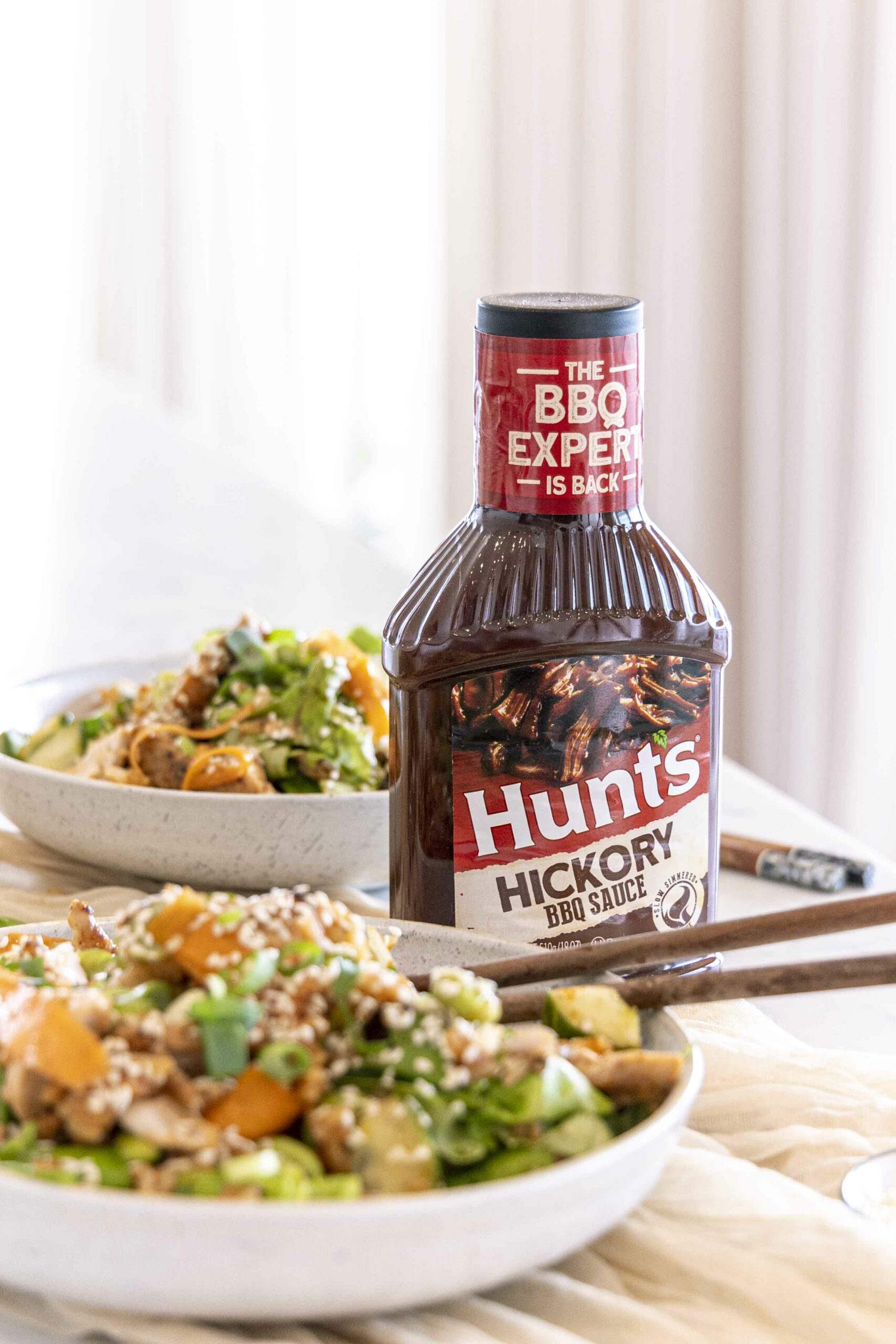 stökk hrísgjrjónaskál með bbq kjúklingi