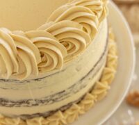 súkkulaðikaka með karamellu smjörkremi