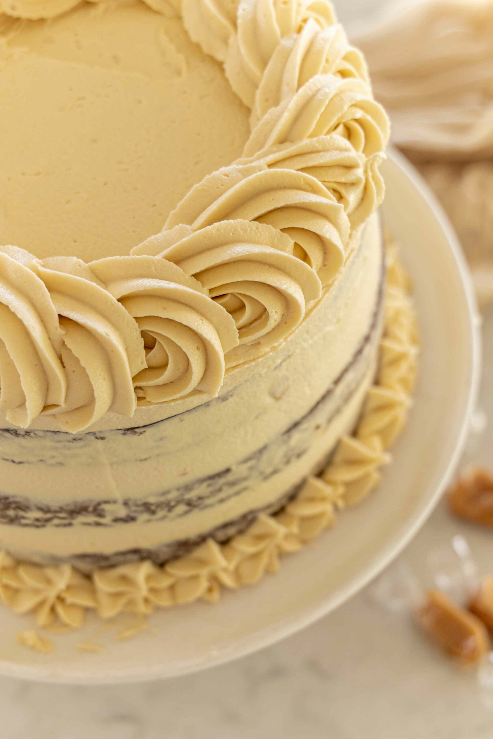 súkkulaðikaka með karamellu smjörkremi