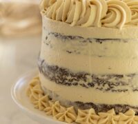 súkkulaðikaka með karamellu smjörkremi