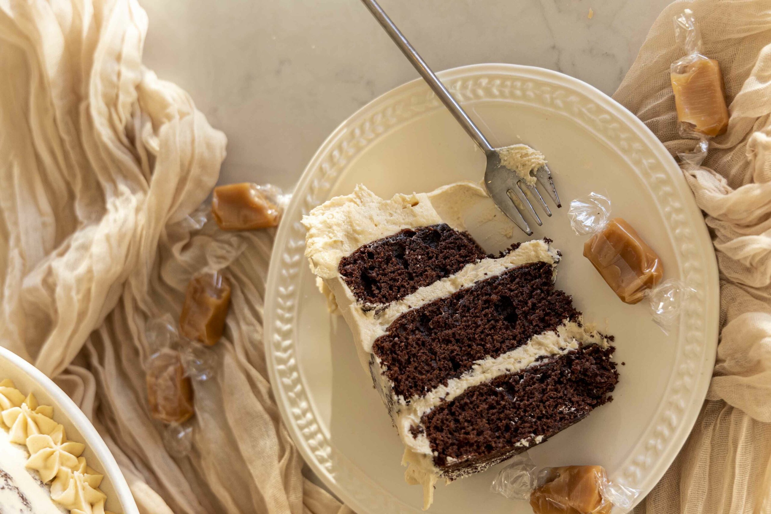 súkkulaðikaka með karamellu smjörkremi