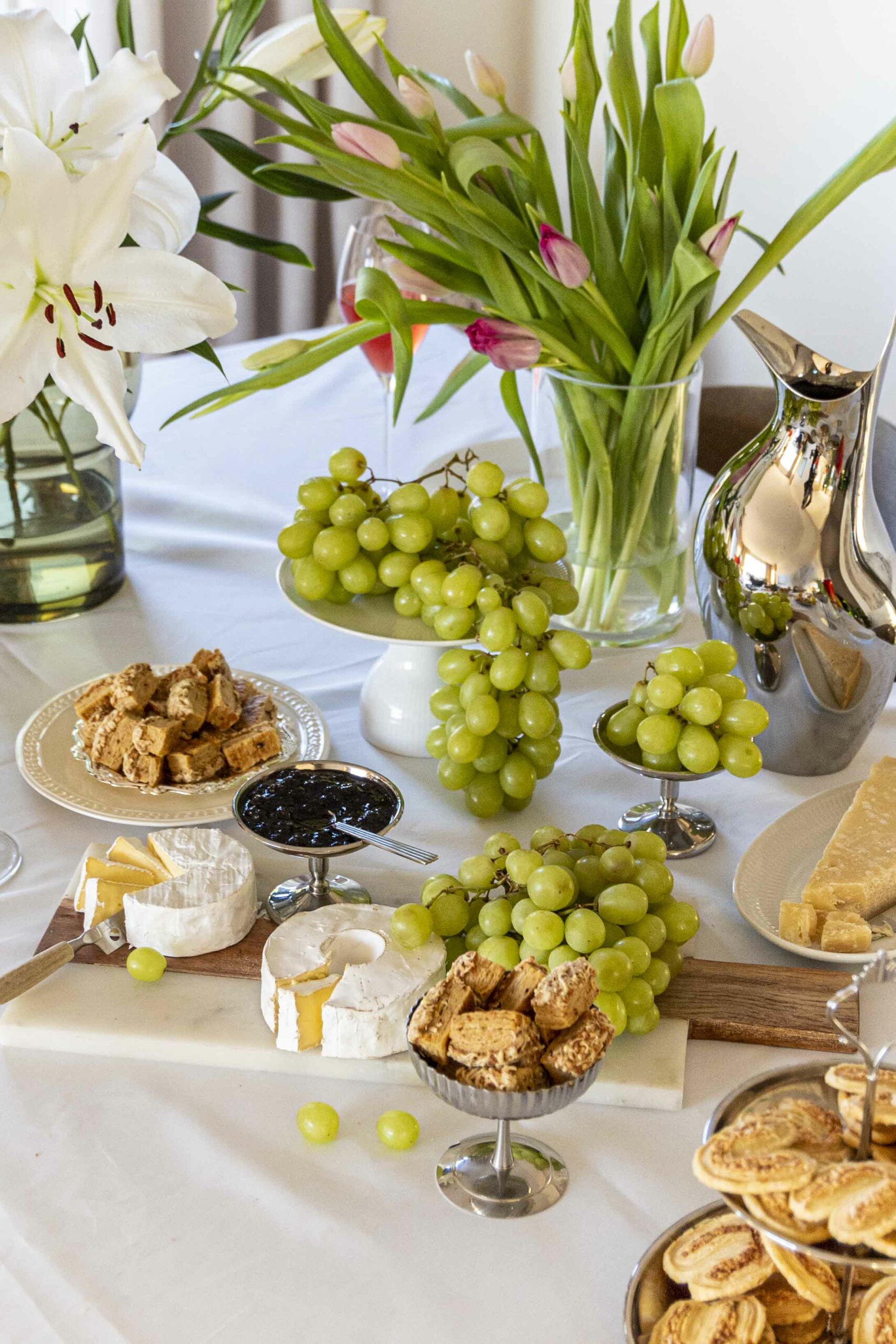 High tea boð með Van Strien