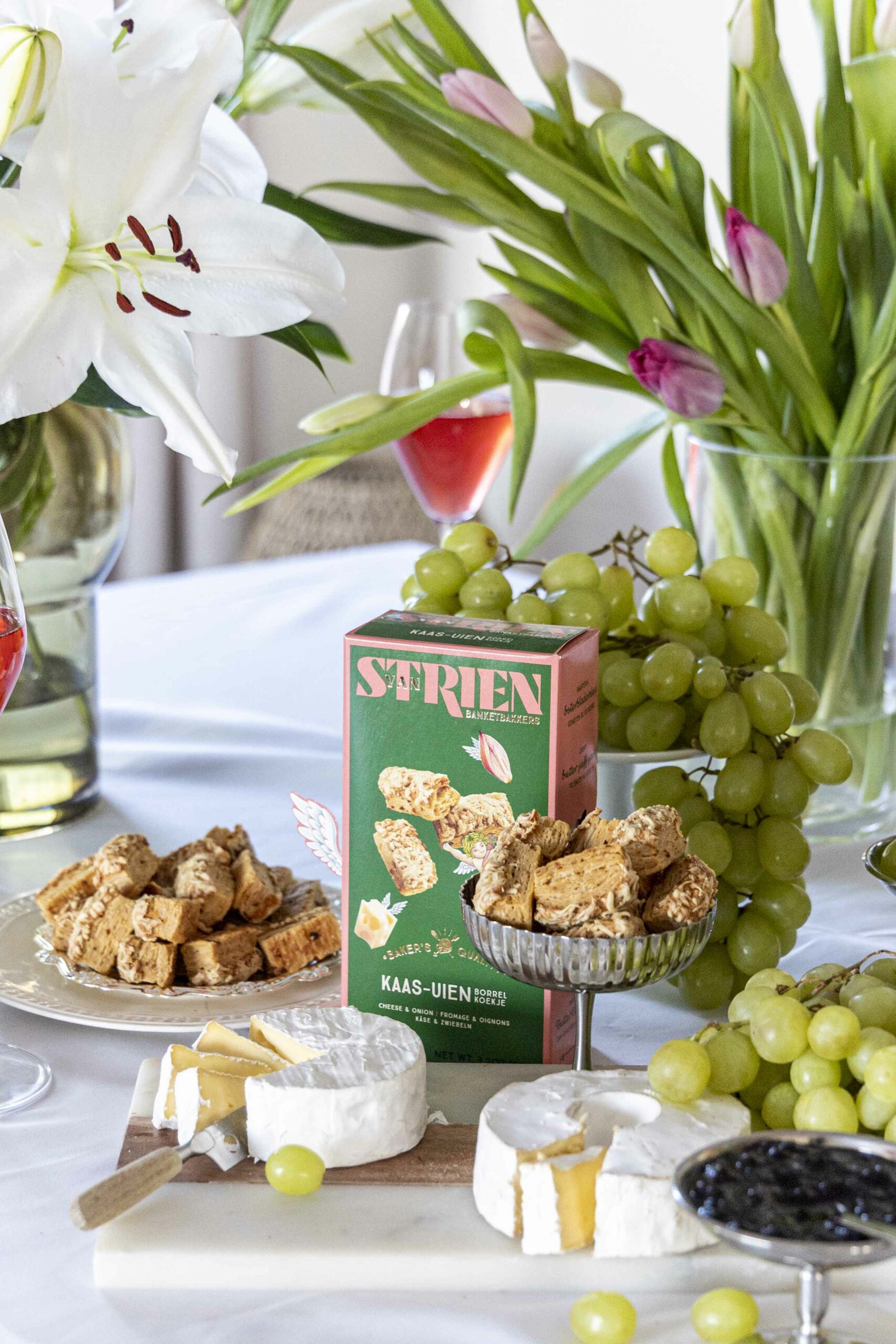 High tea boð með Van Strien