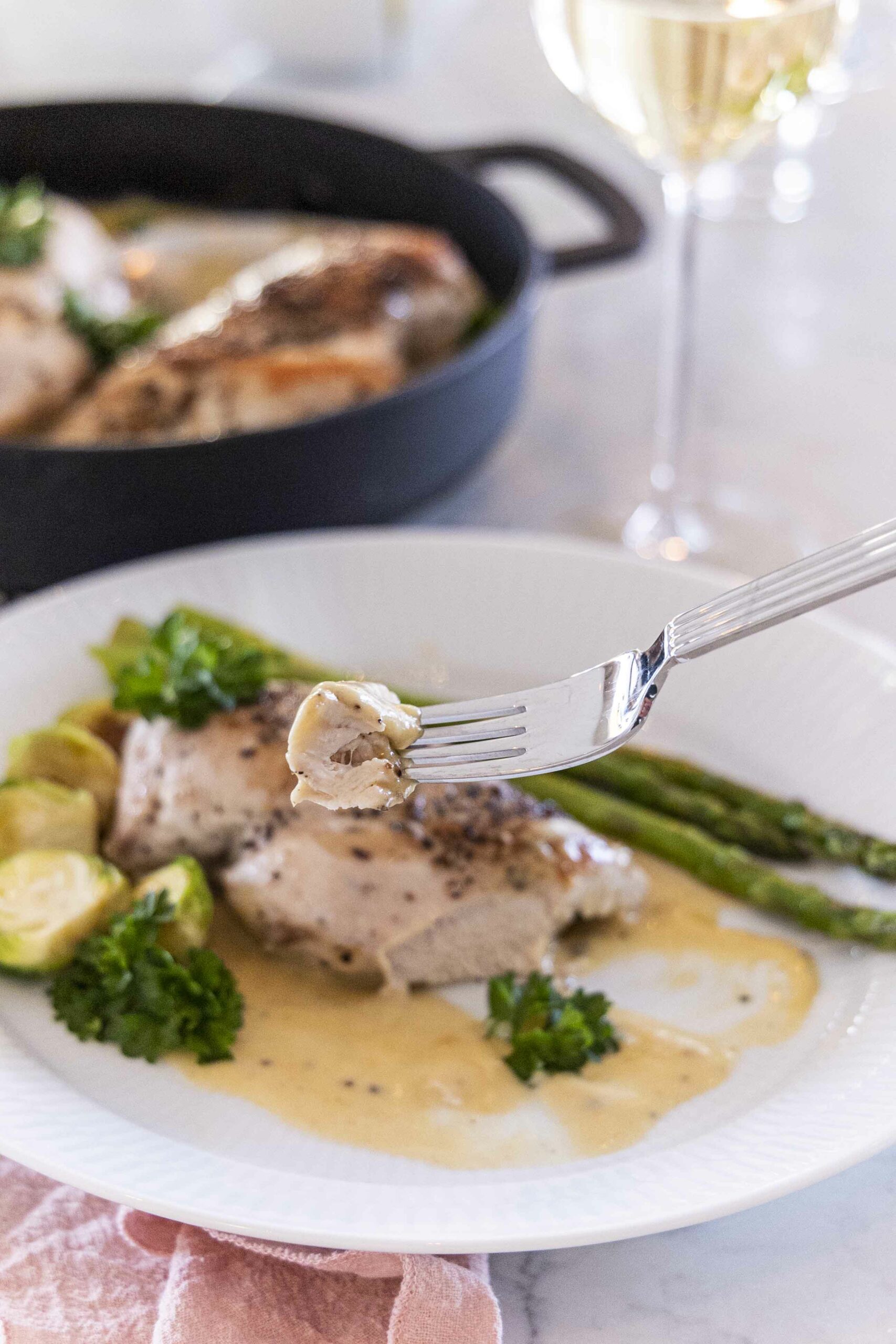 Kjúklingabringur í hvítvínsrjómasósu eins og í alvöru frönsku bistrói