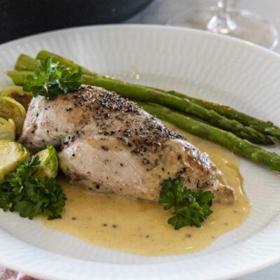 Kjúklingabringur í hvítvínsrjómasósu eins og í alvöru frönsku bistrói