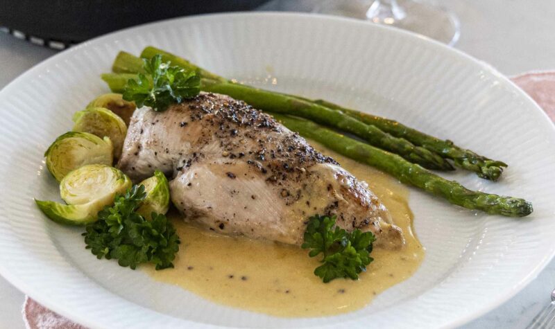 Kjúklingabringur í hvítvínsrjómasósu eins og í alvöru frönsku bistrói