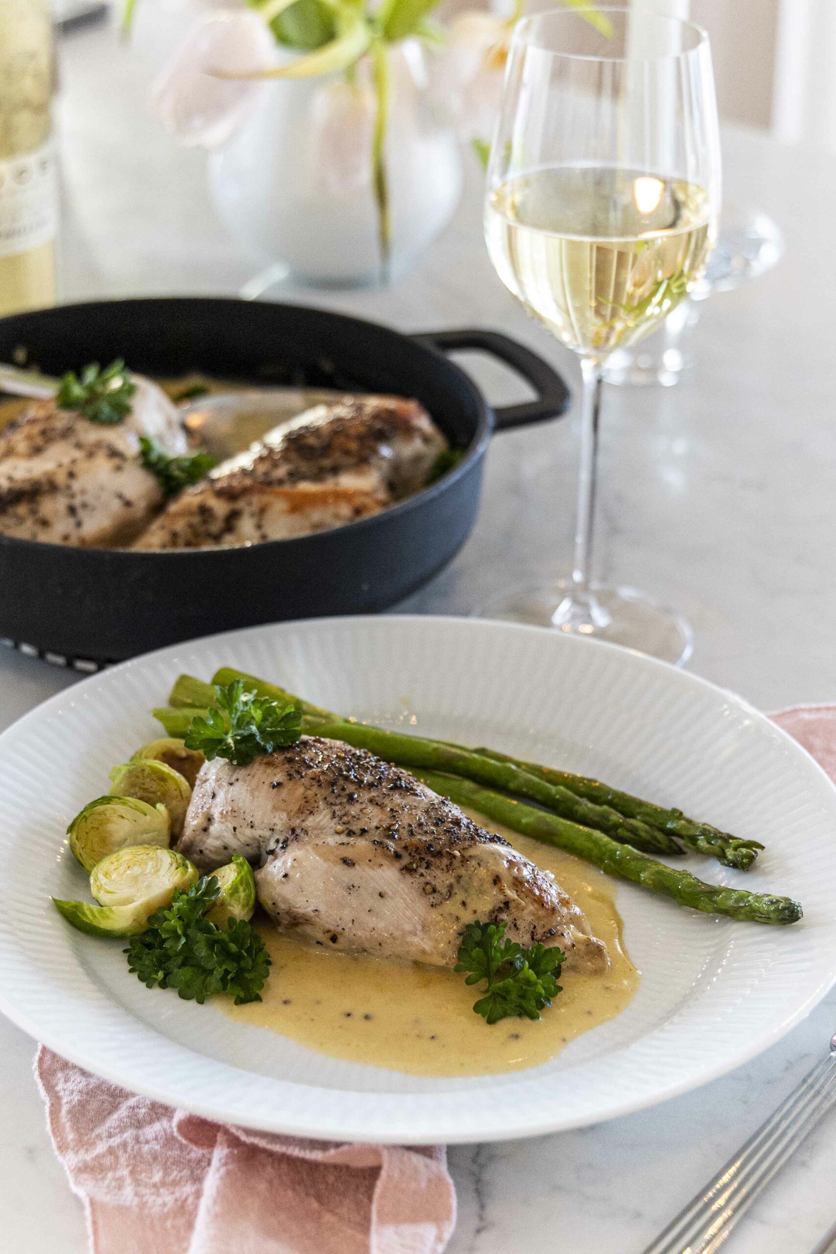 Kjúklingabringur í hvítvínsrjómasósu eins og í alvöru frönsku bistrói