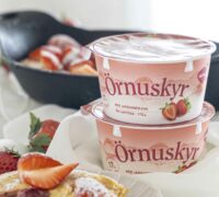 Jarðaberja skyrbaka