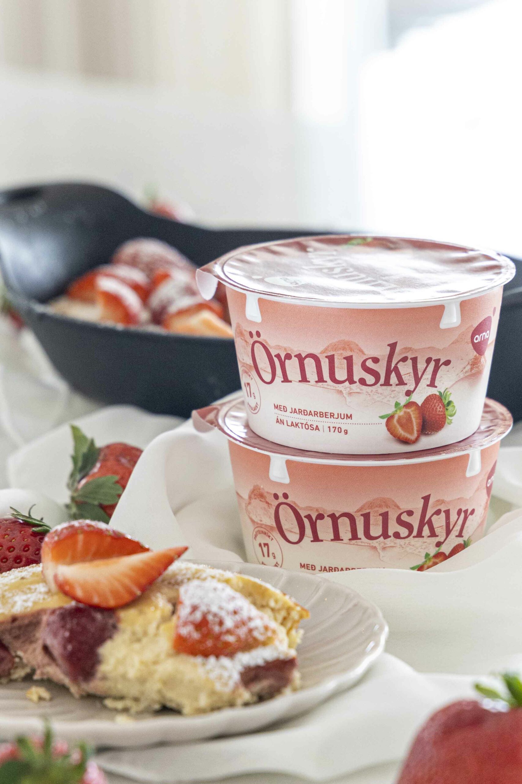 Jarðaberja skyrbaka