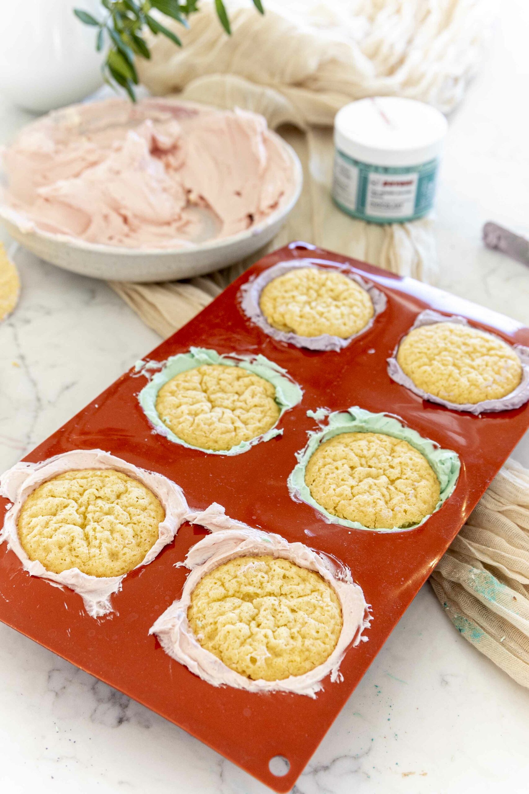 Einfaldar rósa bollakökur, mini ostakökur og súukkulaðibombur