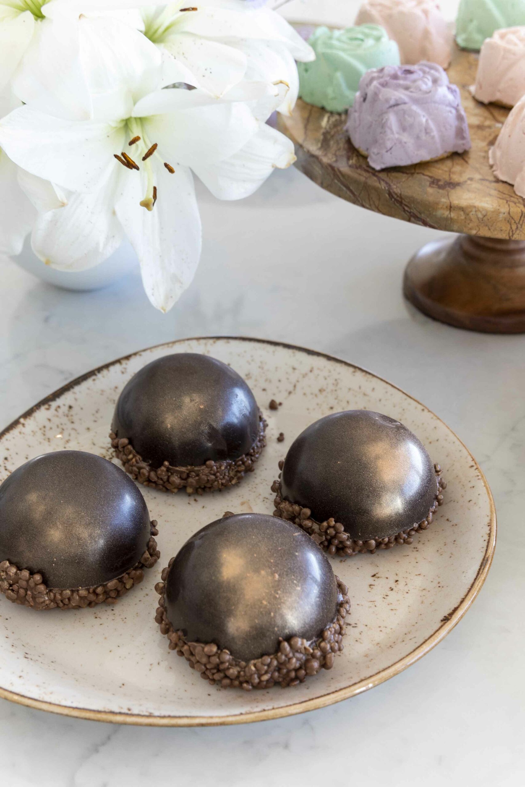 Ómótstæðileg súkkulaðibomba með karamellusúkkulaðimús