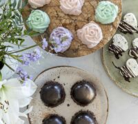 Einfaldar rósa bollakökur, mini ostakökur og súukkulaðibombur