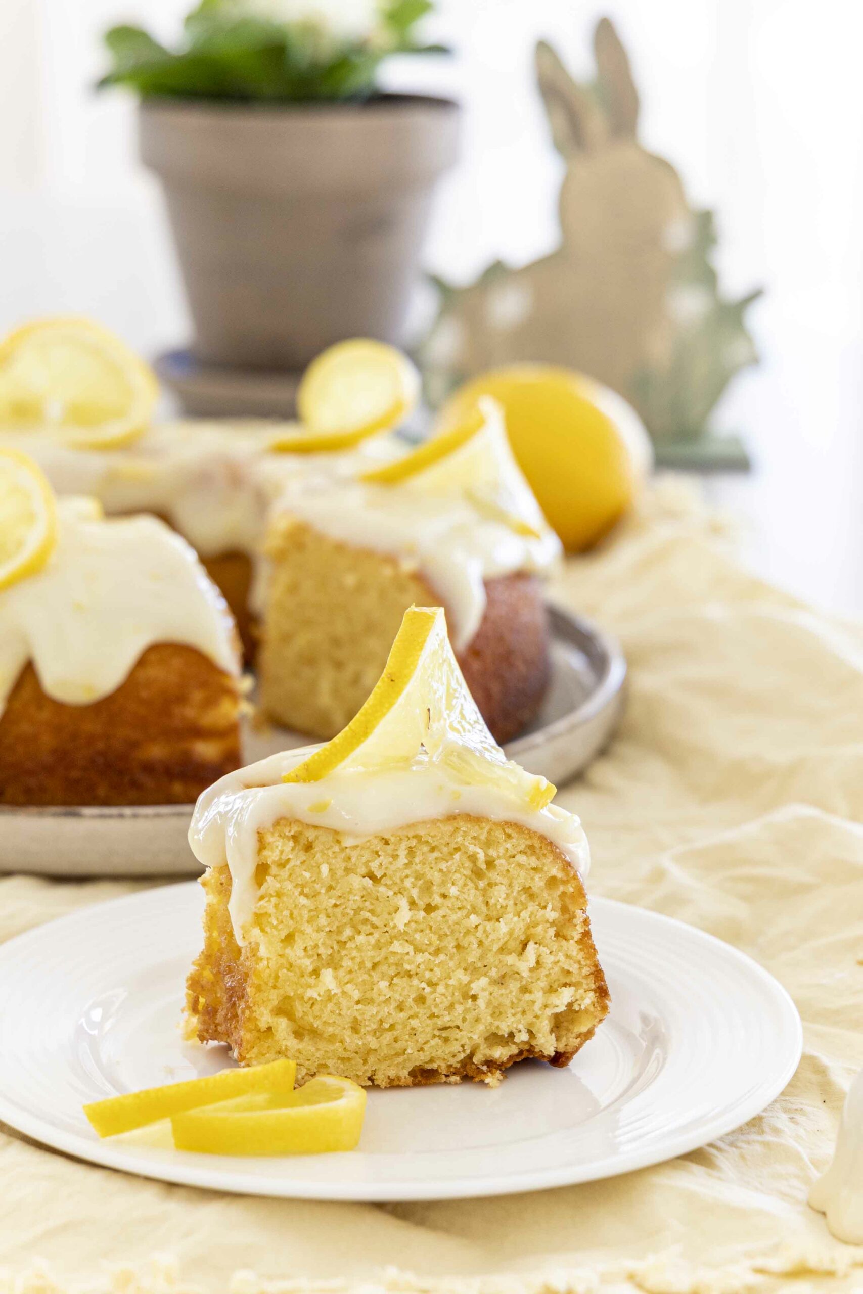 Sítrónukaka með ljúffengu rjómaostakremi