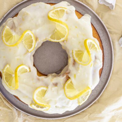 Sítrónukaka með ljúffengu rjómaostakremi