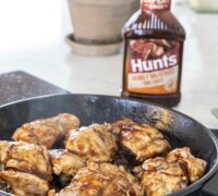 BBQ kjúklingavefjur með fersku hrásalati