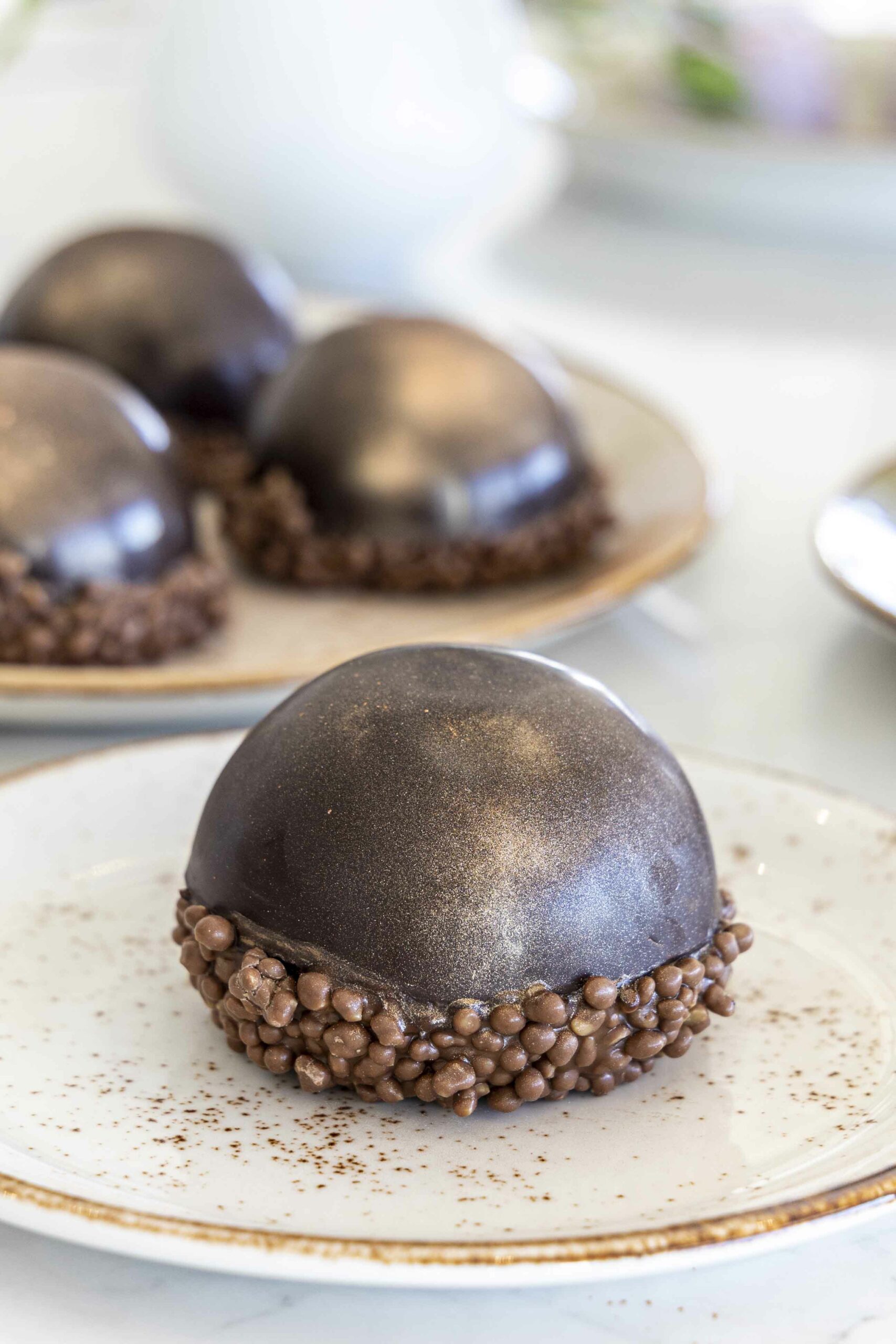 Ómótstæðileg súkkulaðibomba með karamellusúkkulaðimús