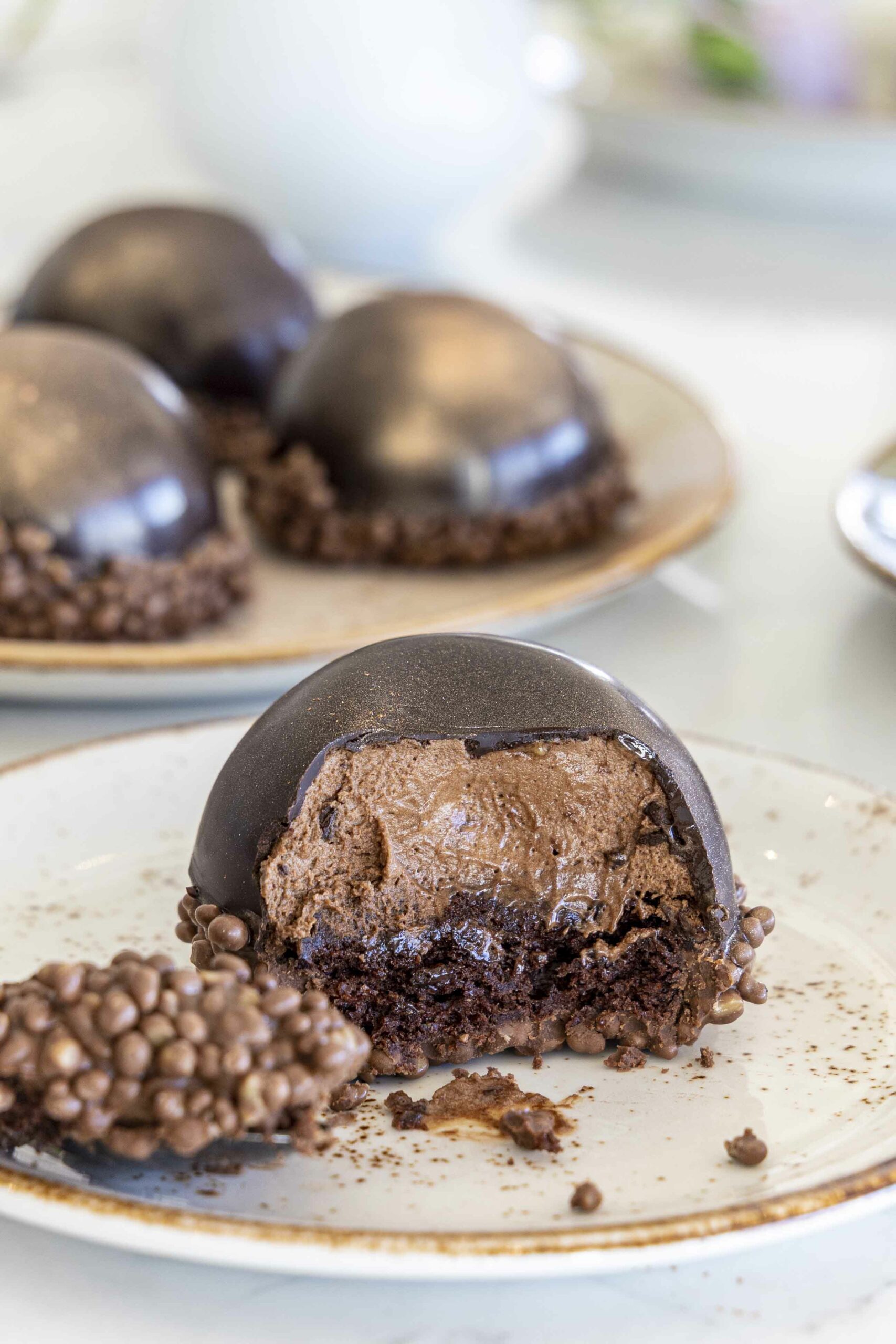 Ómótstæðileg súkkulaðibomba með karamellusúkkulaðimús