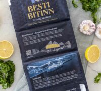 Þorskhnakkar bakaðir í hvítlaukssmjöri með stökkum brauðrasptoppi