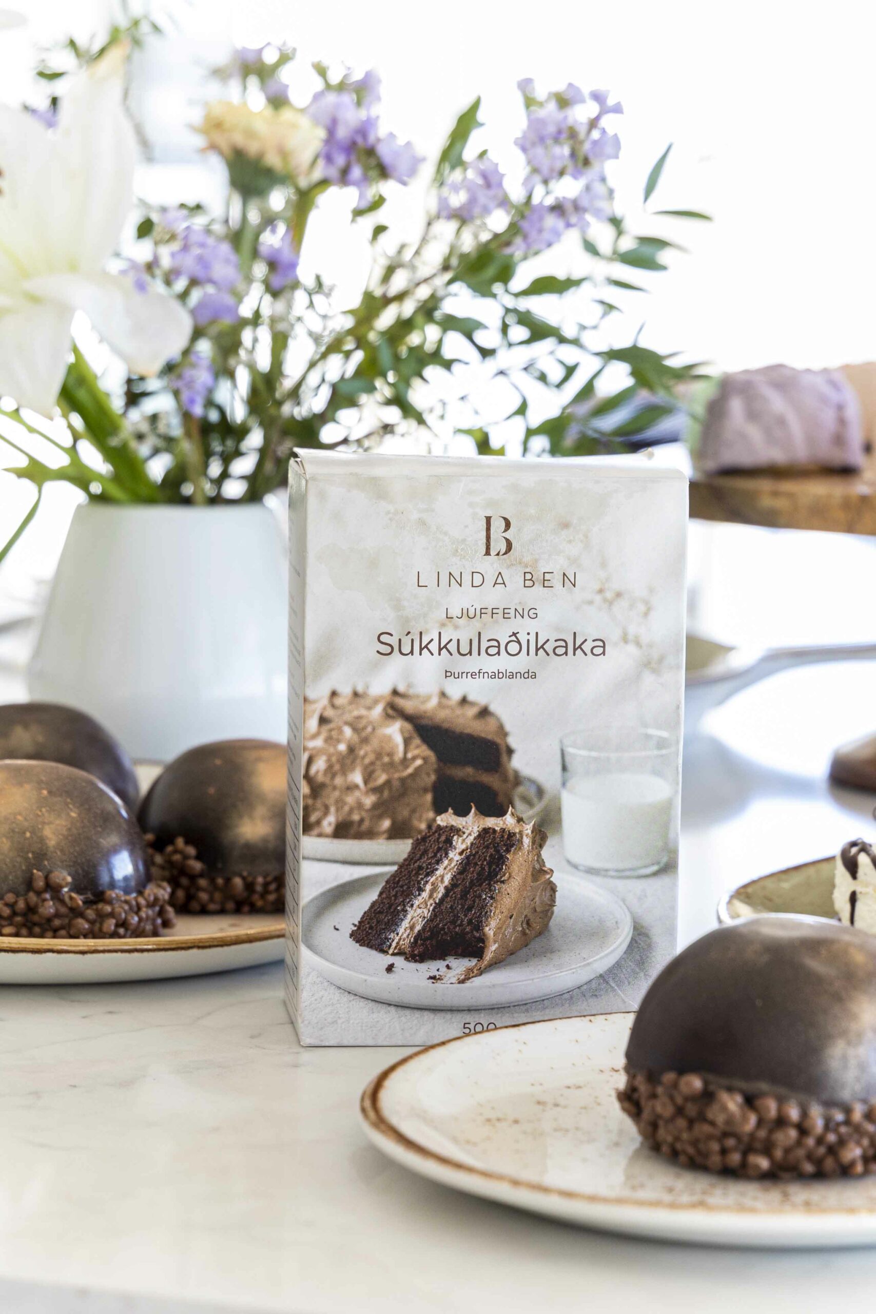 Ómótstæðileg súkkulaðibomba með karamellusúkkulaðimús