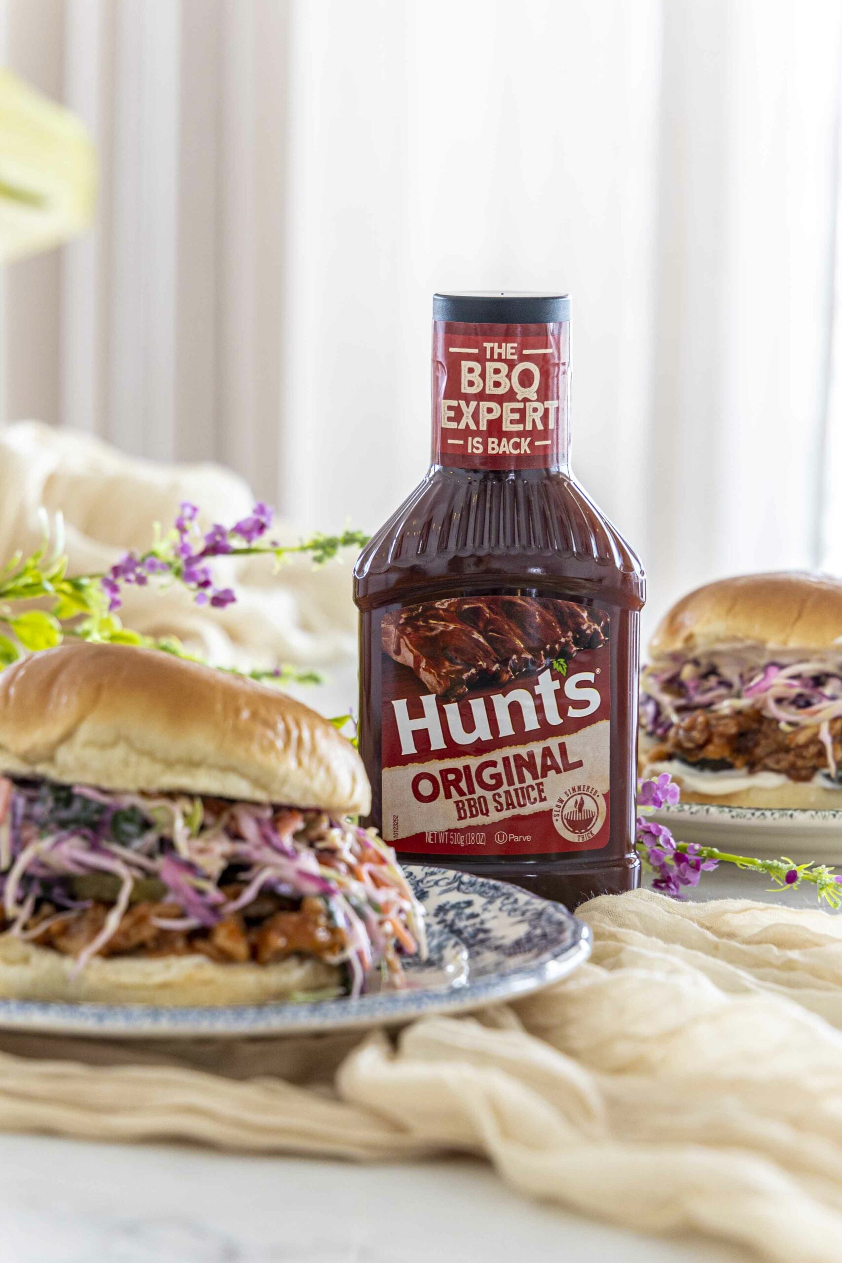 djúsí bbq kjúklingaborgari með fersku hrásalti