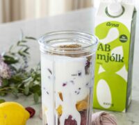 Bleikur berjasmoothie með ab mjólk - ríkur af góðgerlum