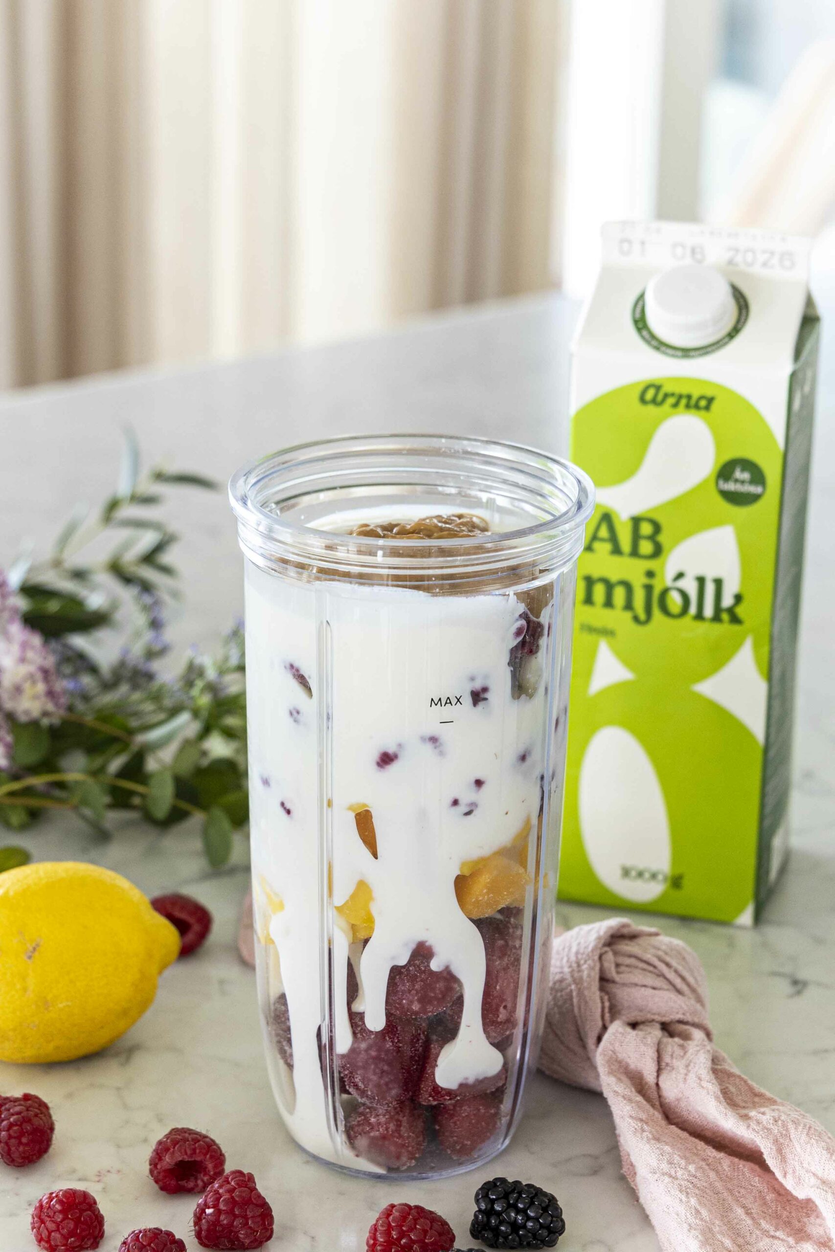 Bleikur berjasmoothie með ab mjólk - ríkur af góðgerlum