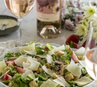 Ceaser salat með jarðaberjum