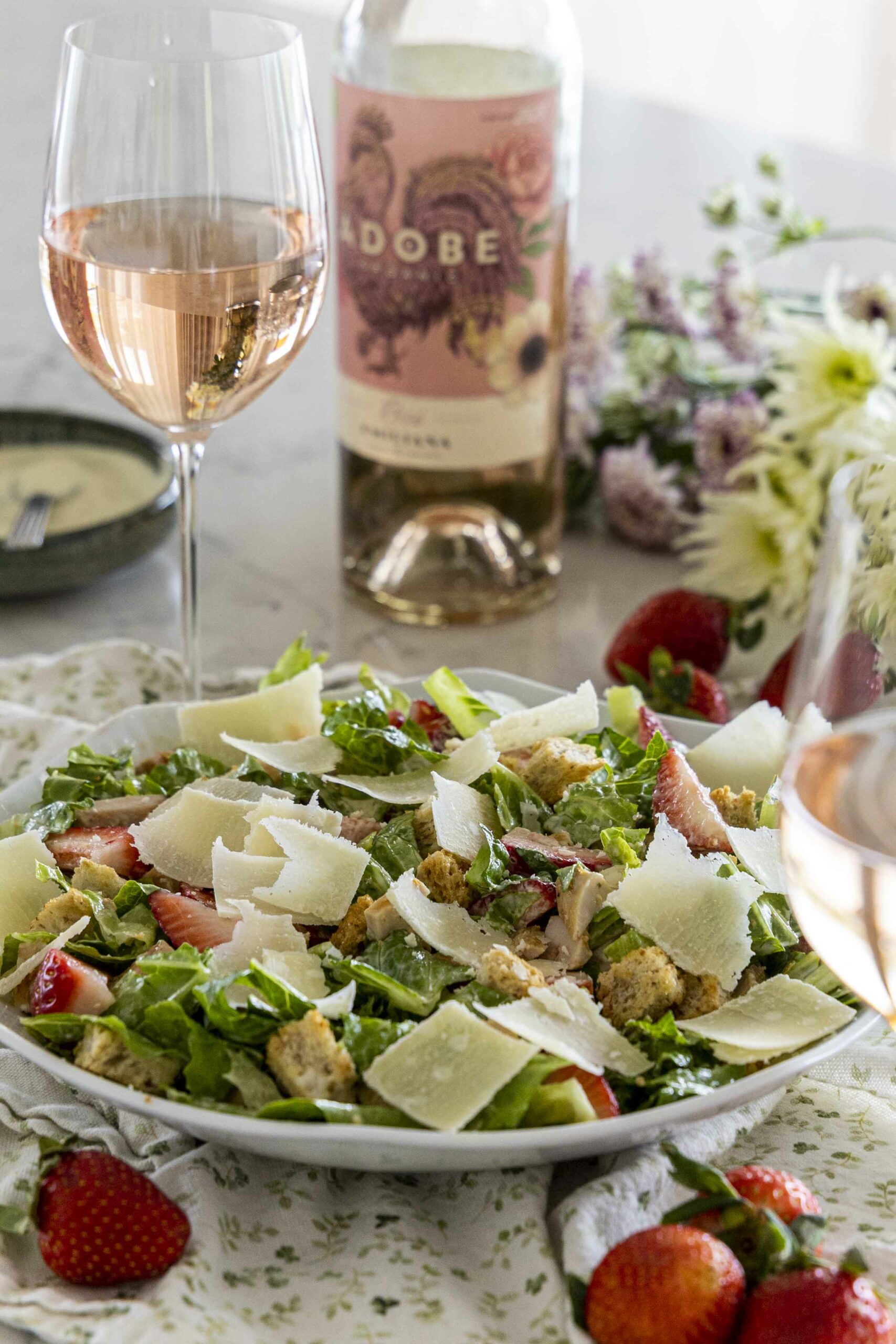 Ceasar salat með jarðaberjum