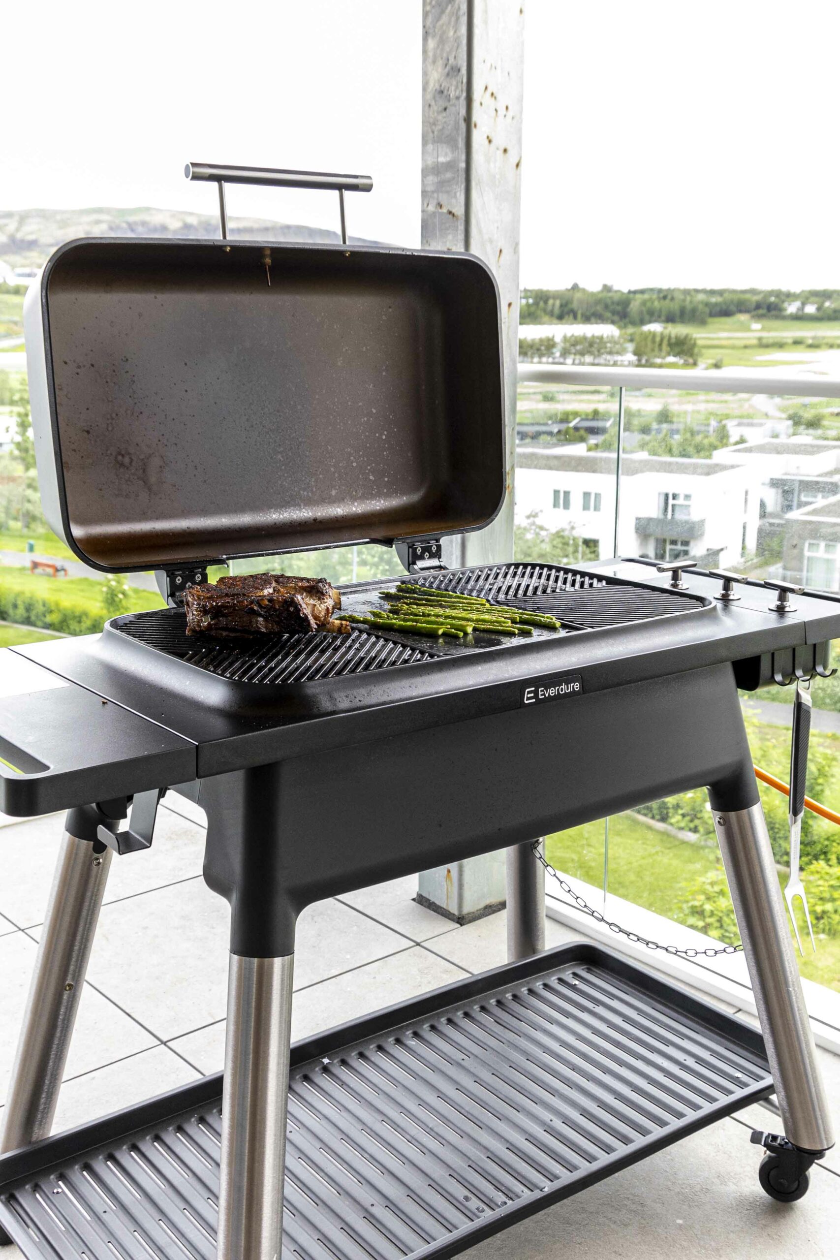 Grilluð nautasteik með geggjuðu hvítllaukssmjöri
