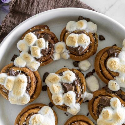 Einfaldir og mjög fljótlegir smores kanilsnúðar