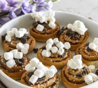 Einfaldir og mjög fljótlegir smores kanilsnúðar