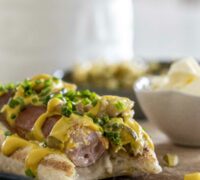 Pizzadog - chili-ostapylsa í pizzadeigi