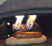 Pizzadog - chili-ostapylsa í pizzadeigi