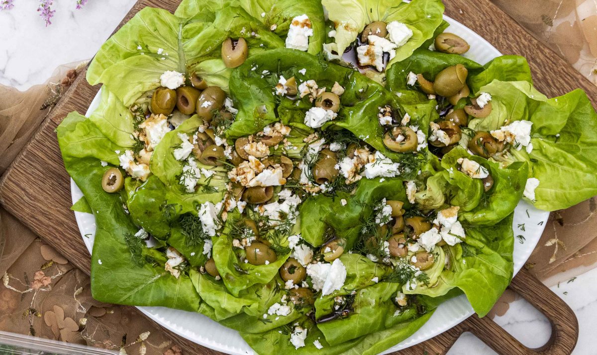 Smjörsalat með ólífum og feta